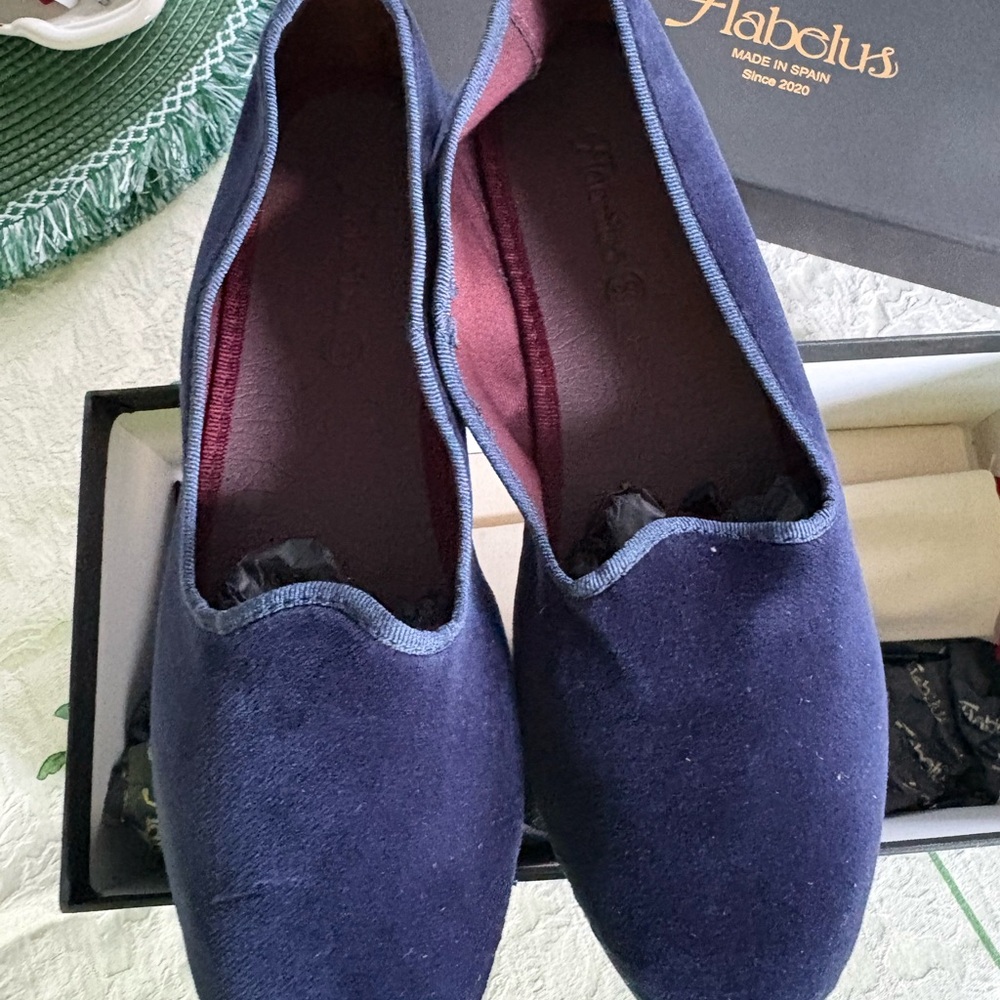Flabelus Velvet Loafer, new 
 Women's Navy Blue Flats-new worth tags, never worn